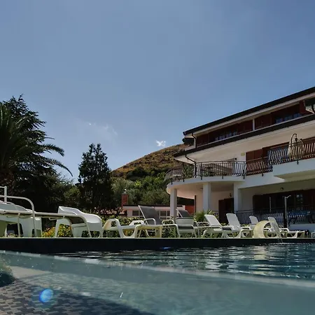 Villa Da Vinci Mini Con Piscina