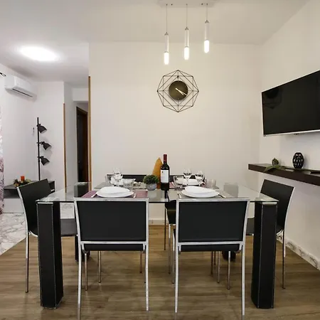 Da Vinci Mini Con Piscina